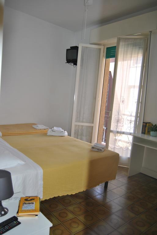 Le Aromatiche B&B Viserbella di Rimini Exterior foto